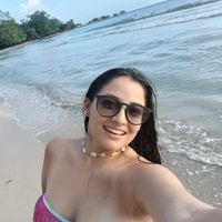 Paula F.